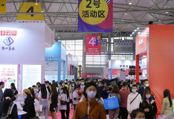 成都美博會(huì)展臺(tái)精心打造，開啟美業(yè)無限可能